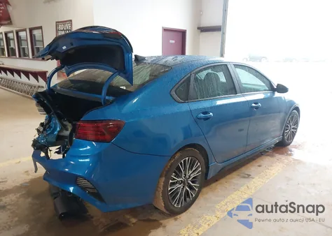 2024 Kia Forte Gt-Line z USA, uszkodzony, nr VIN 3KPF54AD8RE732837